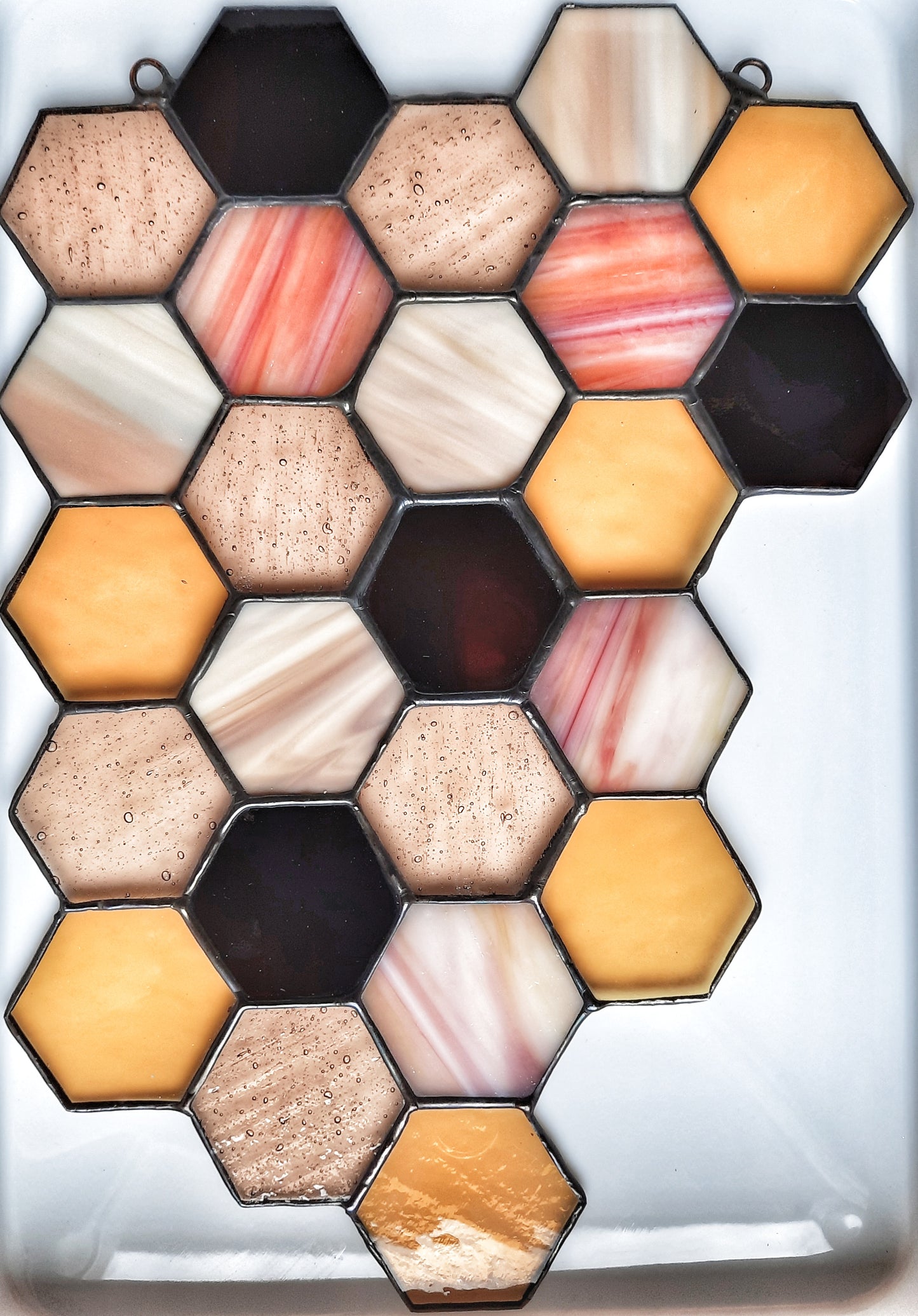 Amber hues Honeycombs borderless corner